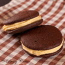whoopies with vanilla filling