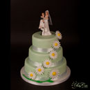 wedding cake with gerbera